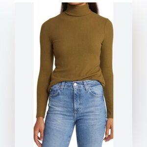Faherty Legend Rib Rosco Turtleneck Top in Military
Olive Green Small
